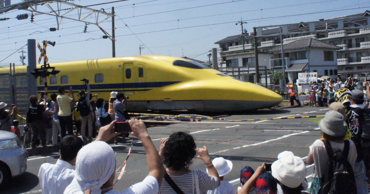 ドクターイエロー T5編成 全検 浜松工場入場 - ドクターイエロー.com