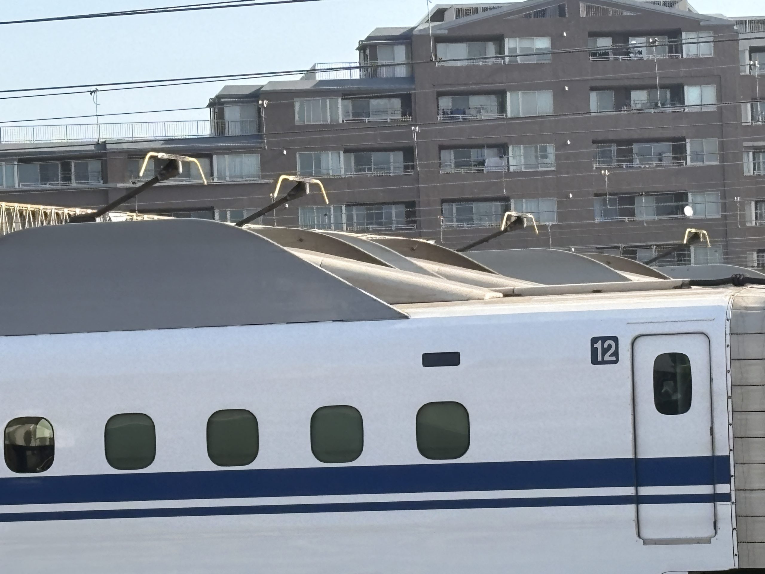 新幹線パンタ4並び